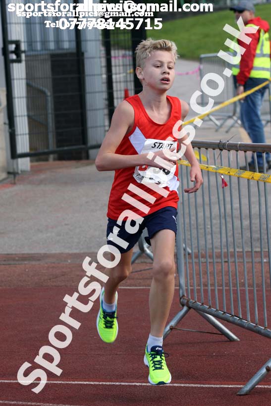 Boys under-13s  Northern 3 Stage Road Relay, SportsCity, Manchester. Photo: David T. Hewitson/Sports for All Pics